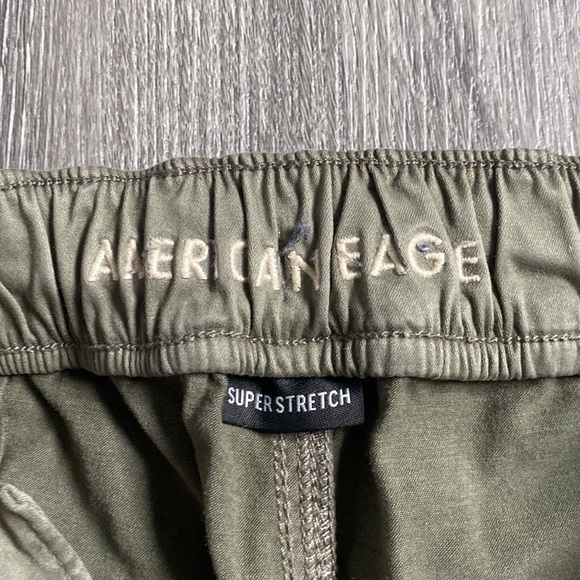 American eagle cargo style jeans - Picture 2 of 5